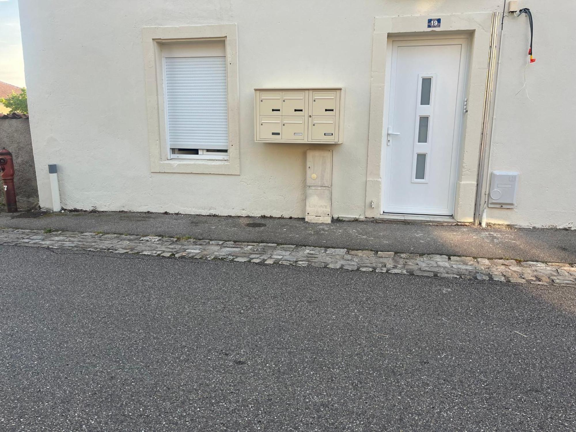 Le Petit Nouveau Avec Jardin Pont-à-Mousson Esterno foto